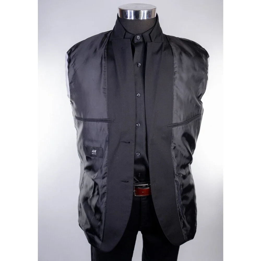 H&M Mens Blazer Jacket Size 42R Slim Fit Black Sport Coat Two Button Poly